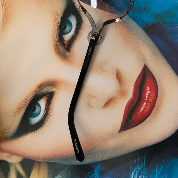 MICHELE Sunglasses Oversized - Picture 8 of 15